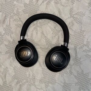 JBL Black 770NC Over-Ear Headphones Active Noise Cancelling Wireless Bluetooth